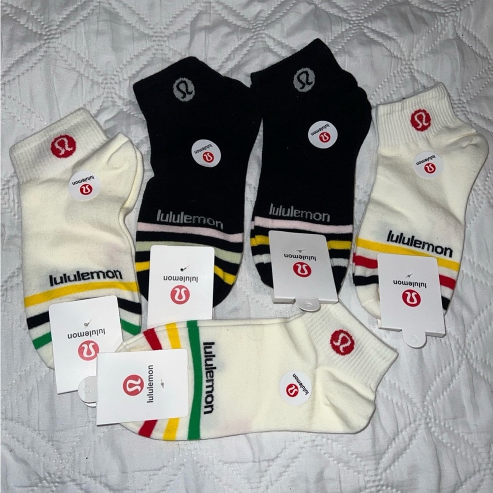 Women's 5 pairs LULULEMON 3\4 crew socks size Medium Black White